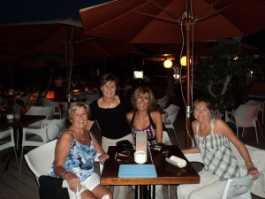 My sisters, Mum and me