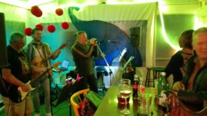 The Lions playing at Bicorna in Plaka